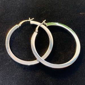 🎁 BOGO ITEM! JCM Sterling Silver 1-1/2” Hoop Earrings
